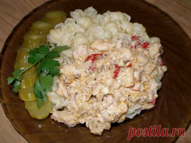 Филе куриной грудки с болгарским перцем в сметане