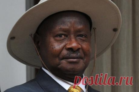 Президент Уганды попросил у России помощи в создании производства. Он назвал проблемой Африки ситуацию, когда они производят сырье, но не занимаются обрабатывающей промышленностью.