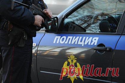 В Белгороде начали эвакуацию из зданий после ложных сообщений о минировании. В Белгороде поступила ложная информация о минировании зданий, которая на данный момент проверяется. Людей из некоторых строений эвакуируют. Об этом заявил мэр города Валентин Демидов. Градоначальник пояснил, что в связи с этим людей эвакуируют из зданий в безопасное место на время проведения необходимых мероприятий.