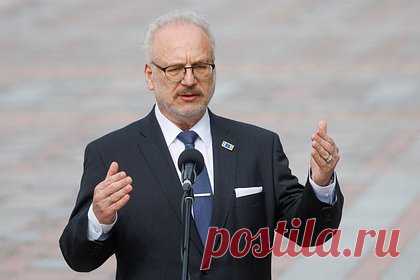 Президент Латвии назвал уроком патриотизма службу в армии. Воинская повинность, введенная накануне в Латвии, должна обучить граждан республики патриотизму и послужить инструментом для сдерживания России, заявил президент страны Эгилс Левитс. Накануне парламент страны принял закон об обязательной военной службе для мужчин в возрасте с 18 лет.