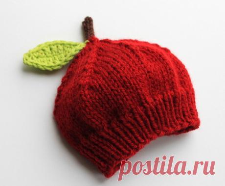Шапочка для новорожденного спицами «Яблочко»