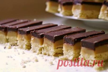 Рецепт для сладкоежек – вкуснейший тортик «Твикс». Готовится просто с помощью микроволновки. О рецепте и способе приготовления здесь >>> https://good.slenderlady.ru/tort-tviks/