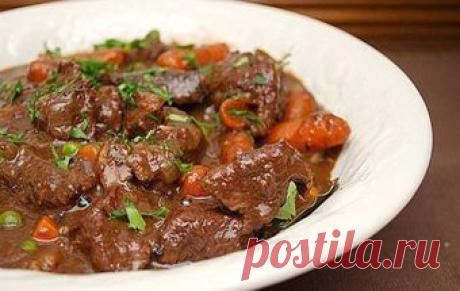 Учимся готовить гуляш с подливкой в мультиварке