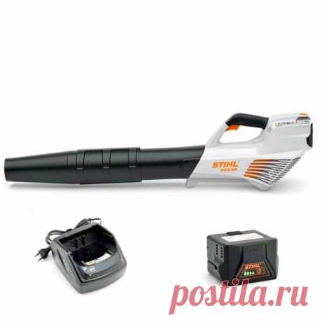 Аккумуляторное воздуходувное устройство Stihl BGA 57 с AK 20 и AL 101  очень удобно в эксплуатации и практически бесшумно, что делает работу с ним очень комфортной и позволяет пользоваться ей на территориях детских садов, школ и больниц. Этим агрегатом можно с легкостью очистить двор от листвы, скошенной травы, пыли или грязи.