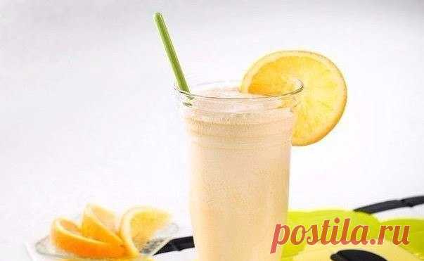 Прекрасный жиросжигающий коктейль. Кефирно-апельсиновый коктейль с имбирем. 
на 100грамм - 40.15 ккалБ/Ж/У - 2.57/0.24/7.39 

Ингредиенты: 
Кефир нежирный - 500 мл 
Апельсин - 1 шт 
Имбирь - 30 г 
Корица - 1 ст. л 

Приготовление: 
С апельсина снять цедру и выдавить сок. 
Корень имбиря почистить, натереть на средней терке, через марлю или сито отжать имбирный сок. 
Оба вида соков смешать. 
Добавить апельсиновый и имбирный сок в кефир. 
Добавить в коктейль молотую корицу и ...