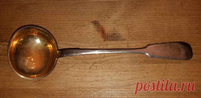 Половник / черпак. Серебро 84 проба Российская Империя. Позолота. Родная патина.
Не был в обращении. Состояние отличное.
Длина : 300 мм. Размер черпака : 90 х 80 мм.
Все : 218 грамм. 

Цена : 32 000 руб.

Купить сейчас :  

#ПоловникСеребро84проба
#ПоловникСереброРоссийскаяИмперияПозолота
#ЧерпакСеребро84проба
#ЧерпакСереброРоссийскаяИмперия