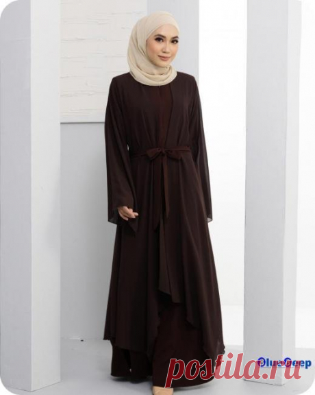 Embrace the Floral Trend: Abayas with Botanical Prints