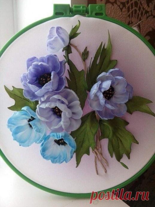 Роскошная вышивка лентами: идеи для вдохновенного творчества Роскошная вышивка лентами: идеи для вдохновенного творчестваЭти картины никого не оставят равнодушными, поражая своей красотой.