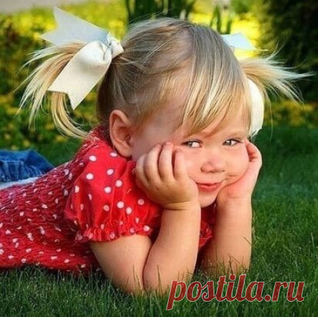 -А вы что сидите,такие грустные...? Суббота же,на улице...!