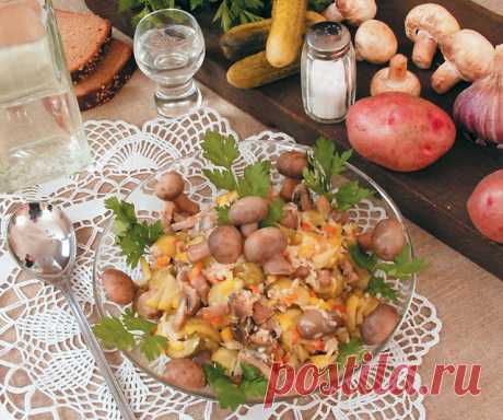 Салат из квашеной капусты и маринованных грибов