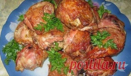 Курица в духовке, маринованная в кефире