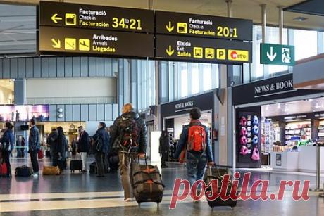 Раскрыта стоимость поездки в Испанию летом для россиян. Летние путевки в Испанию у российских туроператоров стоят меньше 500 евро на двоих без перелета. У компании «Веди Групп» тур на 10 ночей с проживанием в трехзвездочном отеле на побережье Коста-Брава обойдется в 442 евро. При этом перелет в обе стороны на человека обойдется в 75 тысяч рублей с пересадкой в Абу-Даби.