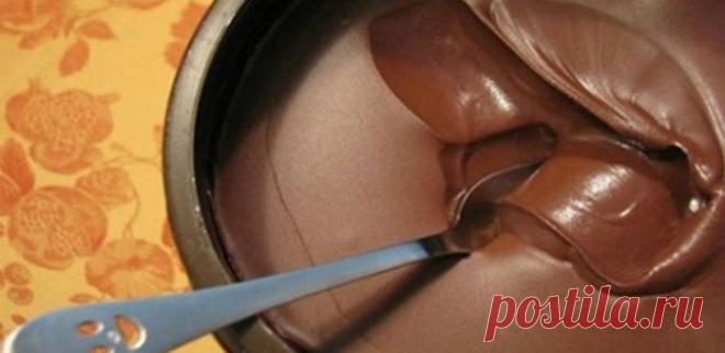 Шоколадна паста до чаю за 5 хвилин: ви приготуєте її швидше, ніж завариться чай! Шоколадна паста – це справжні ласощі не тільки для дітей, а й для дорослих. Звичайно ж можна і в магазині придбати таку смакоту, але шоколадна паста, зроблена своїми руками з натуральних продуктів буде куди смачніше і корисніше. Вона ідеально підійде для сніданку, так само її можна використовувати для декору кондитерських виробів і в якості шоколадного […]