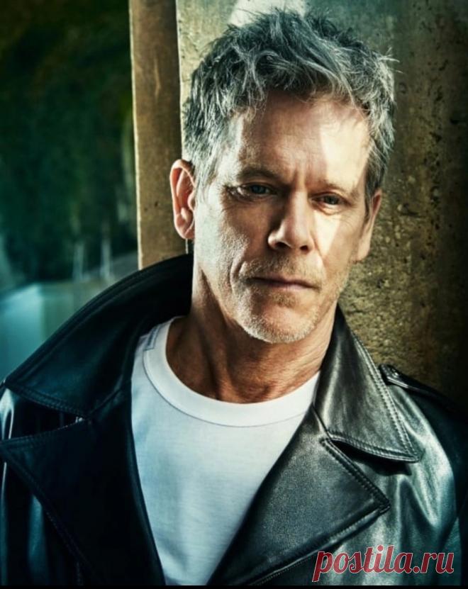 Кевин Бейкон