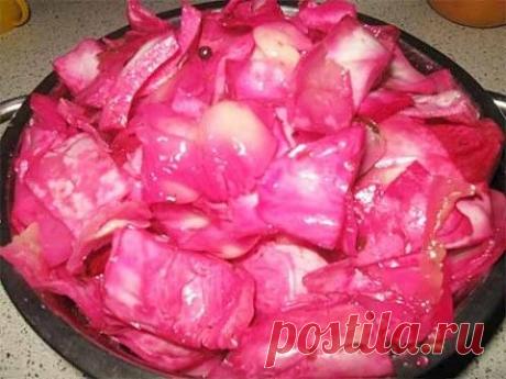 Маринованная капуста со свеклой и перцем