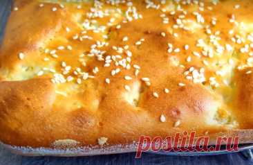 Пирог “Заливайка”: простой, но такой вкусный. Всю жизнь готовлю только по этому рецепту Заливной пирог с картошкой — это традиционное блюдо, которое было популярно на столах людей разных национальностей на протяжении многих веков. Он может похвастаться простотой в приготовлении, сытностью и удивительным вкусом. Основным ингредиентом пирога является картофель, который, будучи основным продуктом питания, вписывается в различные кулинарные традиции многих народов мира. Заливн...
