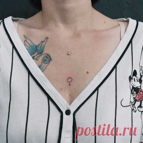 O estúdio mais criativo de SP! в Instagram: «Tatuagem pequena pra simbolizar uma luta grande e lembrar a gebte de continuar espalhando igualdade e amor! Símbolo de Vênus especial pra…» 109 отметок «Нравится», 0 комментариев — O estúdio mais criativo de SP! (@trintaetres.tattoo) в Instagram: «Tatuagem pequena pra simbolizar uma luta grande e lembrar a gebte de continuar espalhando igualdade…»