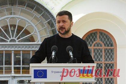 Стало известно о планах Зеленского приехать в Рим в ближайшее время. Президент Украины Владимир Зеленский в ближайшее время может совершить короткий визит в Рим для встречи с премьер-министром Италии Джорджей Мелони. Об этом сообщает телеканал Rainews24. Также отмечается, что политик посетит Германию, и в рамках этой поездки возможен его визит в итальянскую столицу.