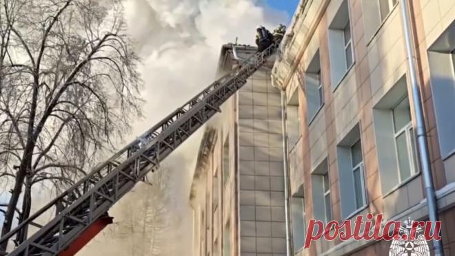 В Новосибирске локализовали возгорание в колледже. Сотрудники экстренных служб локализовали пожар в здании педагогического колледжа в Новосибирске. Об этом сообщила пресс-служба Главного управления МЧС РФ по Новосибирской области в Telegram-канале. Заявление было опубликовано в 9:07 ...