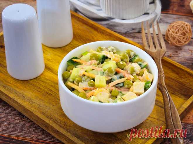 Салат с копченой курицей, горошком и морковкой по-корейски. Салат с копченой курицей, горошком и морковкой по-корейски