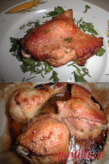 Курица по-арабски. . рядный, самый простой  и очень вкусный рецепт приготовления курочки.
Ингредиенты:
1 крупная куриная четвертина
1 ст. ложка меда
1 ст. ложка сливочного масла
½ чай. ложки соли
½ чай. ложки мускатного ореха молотого
Приготовление: