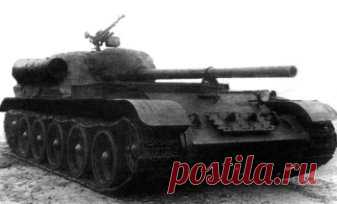 Образец «Уралмаш-1» СУ-101.СССР,1945 год.
Основные характеристики САУ: 
- вес: 34800 килограмм; 
- экипаж машины: 4 человека; 
- длина: 7,12 метров; 
- ширина: 3,11 метра; 
- высота: 2,6 метра; 
- просвет: 42 сантиметра; 
- скорость: до 50 км/ч; 
- подъём: до 34 градусов; 
- препятствие высотой: до 120 сантиметров; 
- ров: до 3,5 метров; 
- брод: до 150 сантиметров.
