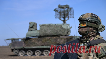 ВСУ потеряли более 350 военнослужащих: за сутки в курском приграничье уничтожены четыре танка и четыре БМП Bradley. В результате боевых действий в приграничных районах Курской области ВСУ за сутки потеряли более 350 военнослужащих, а также четыре танка и четыре БМП Bradley, заявили в Минобороны РФ. По данным ведомства, наряду с этим уничтожены бронетранспортёр противника, 15 боевых бронированных машин, а также четыре артиллерийских орудия, два миномёта и зенитный ракетный комплекс «Оса».…