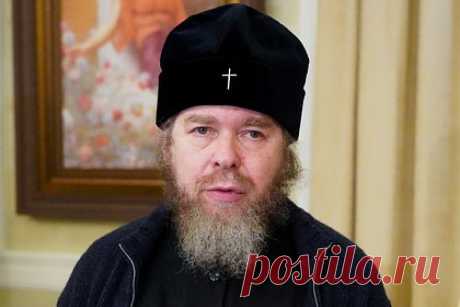 Митрополита Тихона освободили от управления Псковской епархией. Патриарх Московский и всея Руси Кирилл назначил нового главу Крымской митрополии — митрополита Тихона (Шевкунова). Об этом сообщается на сайте Московской патриархии. Ранее Тихон занимал должность митрополита Псковского и Порховского, а также игумена Успенского Псково-Печерского монастыря в Печорах.