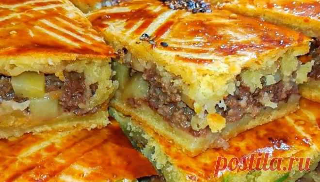 Вкуснее, чем беляши и чебуреки. Рецепт пирога с картошкой и фаршем на ужин