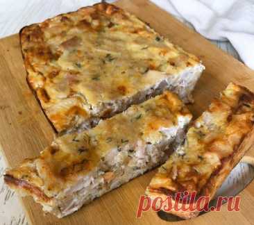 Куриный пирог — просто, вкусно и низкокалорийно! Оценит вся семья! Можно кушать на обед с овощами или приготовить как закуску. Такое вкусное блюдо, всегда будет востребованно на вашем столе. Ингредиенты: Куриное филе