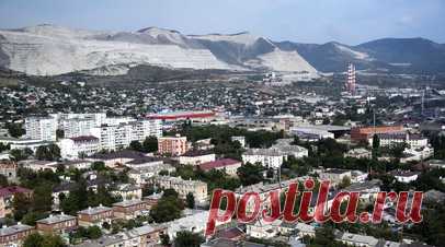 Уничтожены две единицы техники: мэр Новороссийска сообщил об отражении атаки безэкипажных катеров ВСУ. В ночь на 5 сентября в Новороссийске действовал сигнал атаки безэкипажных катеров. Мэр города Андрей Кравченко просил жителей первой береговой линии не выходить на улицу и «находиться в помещении без стёкол». В данный момент угрозы нет. По данным Минобороны РФ, в северо-восточной части акватории Чёрного моря были уничтожены два безэкипажных катера. Читать далее