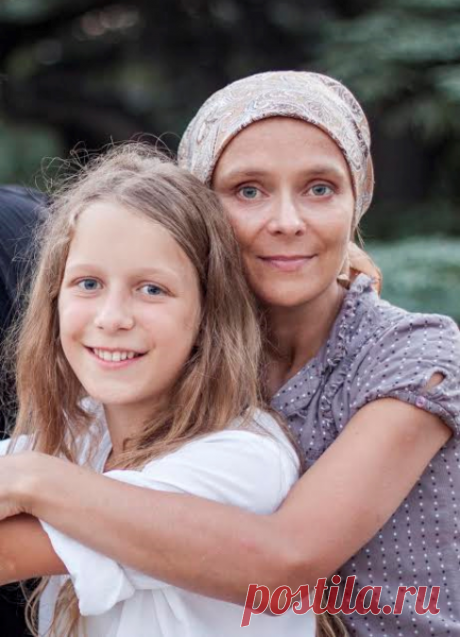 Инна Мишукова: «Роды не должны быть для женщины мучением» Инну Мишукову, специалиста Центра традиционного акушерства, я хотела расспросить о ее неожиданном, на первый взгляд, решении сменить профессию. Когда-то она окончила ГИТИС и играла в театре, но потом …