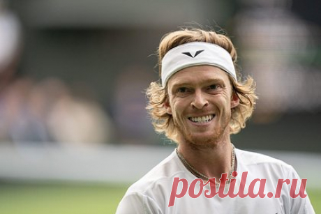 Россиянин Рублев обыграл четвертую ракетку мира в финале турнира ATP в Бостаде. Россиянин Андрей Рублев обыграл четвертую ракетку мира норвежца Каспера Рууда в финале турнира Ассоциации теннисистов-профессионалов (ATP) в шведском Бостаде. Встреча прошла в воскресенье, 23 июля. Россиянин, находящийся в рейтинге лучших теннисистов мира на седьмой строчке, одержал победу в двух сетах.