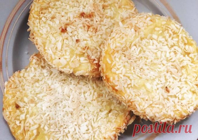 (1) Диетические кокосовые печенья - пошаговый рецепт с фото. Автор рецепта Кристина Байкова . - Cookpad Диетическое кокосовое печенье - пошаговый фото рецепт / Cookpad Калорийность на 100 г: 220 Ккал. Ингредиенты: Овсяные хлопья — 1 стакан Пшеничная мука — 1 стакан Кефир — 100 мл Манная крупа — 1 ст. л. Соль — половина чайной ложки Оливковое масло — 3 ст. л.; Корица — 0,5 чайной ложки; Ванилин — по вкусу. Приготовление: Выложите овсяные хлопья, муку и манку в миску, добавьте кефир и тщательно …