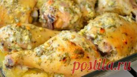 Курица в духовке кусочками по-гречески Секрет потрясающего вкуса этого рецепта курицы в духовке кусочками в необычайном маринаде. С ним можно приготовить курицу в рукаве, а можно в форме для запекания, но прикрыть фольгой....