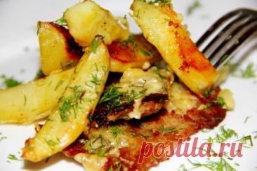 Картошка с мясом в майонезе с сыром в духовке Картошка с мясом в майонезе с сыром в духовке - это простое и вкусное блюдо, которое понравится многим. Мясо и картофель запекаются вместе, создавая аппетитное сочетание вкусов.