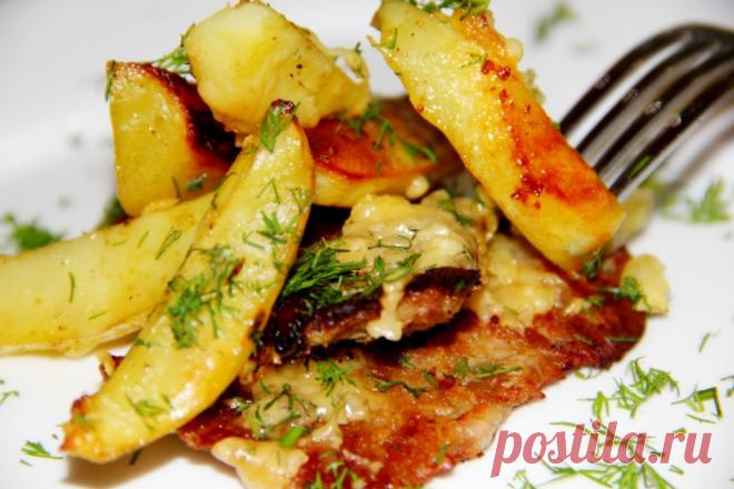 Картошка с мясом в майонезе с сыром в духовке Картошка с мясом в майонезе с сыром в духовке - это простое и вкусное блюдо, которое понравится многим. Мясо и картофель запекаются вместе, создавая аппетитное сочетание вкусов.