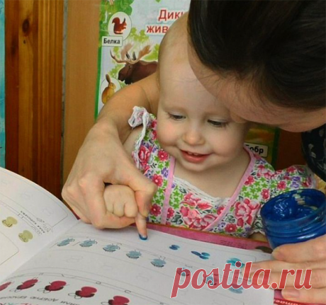 Как научить ребенка рисовать: отпечатки, комиксы и метод Лутца