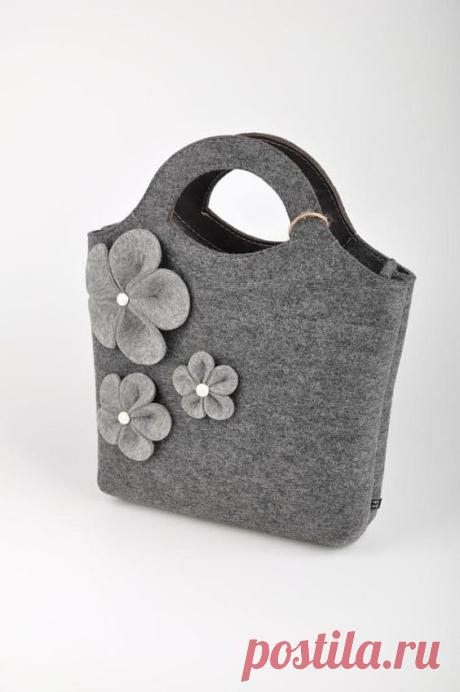 (872) Grey melange Felt Bag "Bianca". Original, beautiful and with flowers. Made from natural (100% wool) felt premium quality 3mm thick