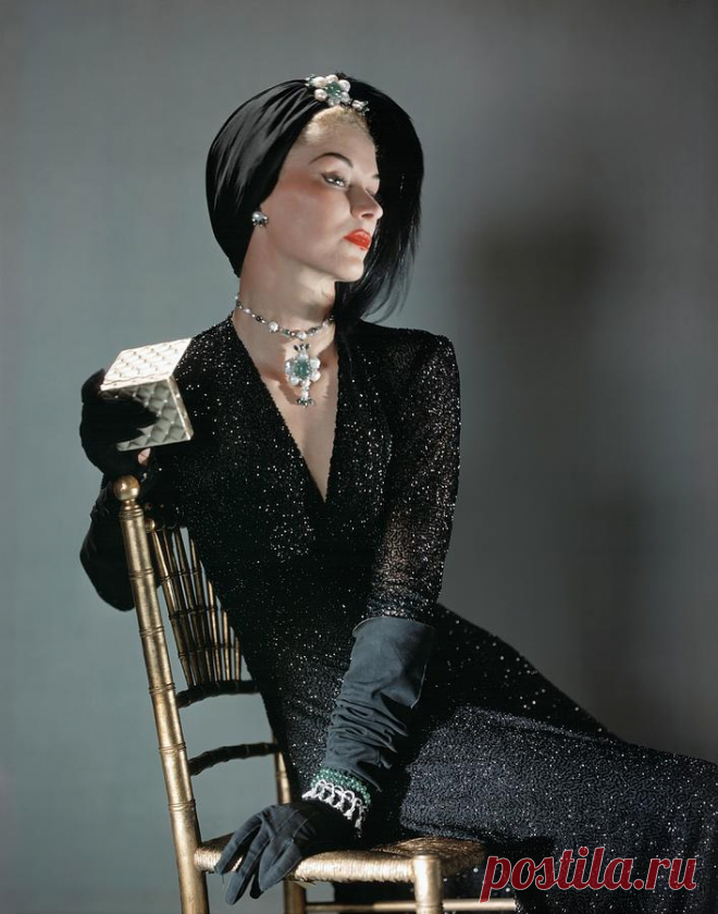 Lisa Fonssagrives, ca. 1940's
Photo by Horst P. Horst