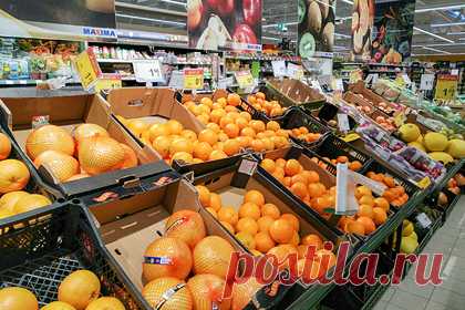 Россиянам назвали укрепляющие иммунитет осенние продукты определенного цвета. Осенние продукты определенного цвета помогут укрепить иммунитет. Речь идет об овощах и фруктах с оранжево-желтый оттенком, рассказала врач-диетолог, гастроэнтеролог Нурия Дианова. «Это прежде всего овощи: морковь и тыква, а также фрукты: хурма, мандарины и апельсины», — отметила Дианова.