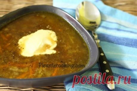 Суп из перловки с сушеными грибами и кориандром