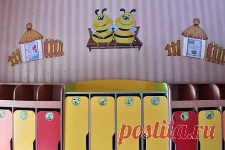 Российский детский сад обвинили в издевательствах над воспитанниками. Детский сад на Сахалине обвинили в жестоких издевательствах над воспитанниками. Об этом сообщает издание «Подъем». Директор детского сада отвергла эти обвинения, заявив, что служебная проверка никаких нарушений не выявила, и добавила, что ребенка связала сама бывшая воспитательница.