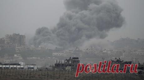 При ударе Израиля по лагерю беженцев «Джабалия» погибли 16 человек. В результате удара израильских военных по лагерю беженцев «Джабалия» в секторе Газа погибли 16 человек. Читать далее