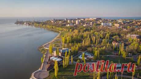 В Таганроге объяснили громкие звуки в городе. Глава администрации Таганрога Андрей Фатеев прокомментировал сообщения в социальных сетях о громких звуках, раздающихся в городе. Об этом он написал в своем Telegram-канале. &quot;В Таганроге жители разных районов могли слышать громкие ...