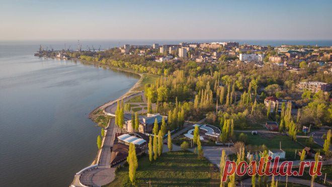 В Таганроге объяснили громкие звуки в городе. Глава администрации Таганрога Андрей Фатеев прокомментировал сообщения в социальных сетях о громких звуках, раздающихся в городе. Об этом он написал в своем Telegram-канале. "В Таганроге жители разных районов могли слышать громкие ...