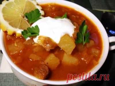 Суп-гуляш по-тирольски.