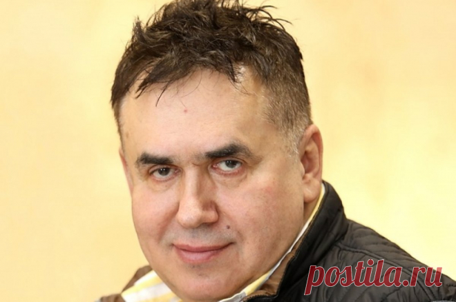 Садальский возмутился исчезновением звезды Хаматовой с аллеи в Ульяновске. Звезда артистки появилась на пешеходной дорожке аллеи в 2018 году.