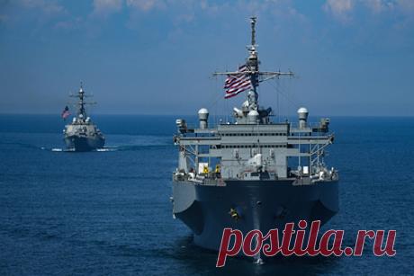 В Минобороны назвали цели военных учений США в Черном море. Российские корабли «Москва» и «Адмирал Эссен» отслеживают действия Военно-морских сил (ВМС) США в Черном море. В Минобороны отметили, что американские ВМС прибыли для проведения внеплановых многонациональных военных учений. В ведомстве также назвали цели этих учений, связанные с Украиной.