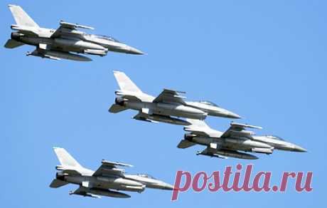 Риттер считает, что Россия за месяц собьет все передаваемые Украине F-16. По словам экс-разведчика, истребители, которые Амстердам и Копенгаген передадут Киеву, являются старой и небезопасной по стандартам Вашингтона и НАТО техникой